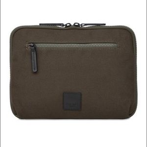 knomo LONDON Fulham Knomad Tech Organizer 10.5"